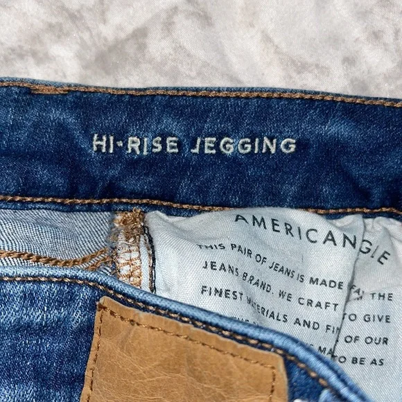 American Eagle Distressed Hi-Rise Jeggings - Picture 6 of 7
